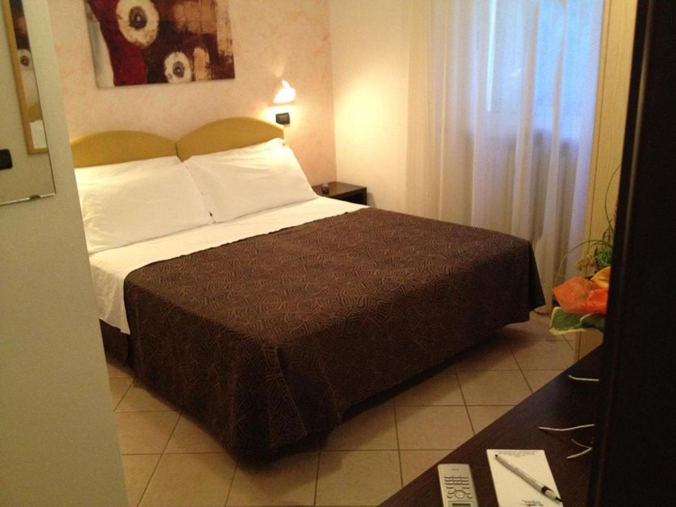 Hotel Numi & Medusa Cesenatico Zimmer foto